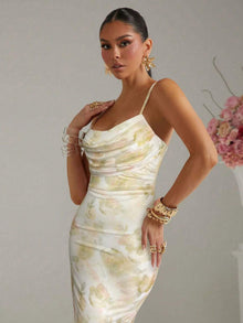 Aurea | Robe Maxi Ajustée à Touches de Luxe