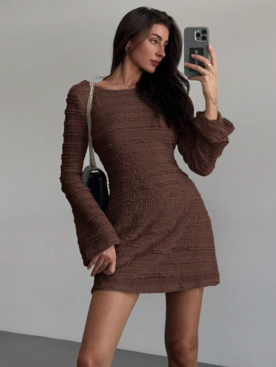 Noa | Glamour Cintré & Allure Fendue