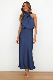 Isabella | Robe Satinée & Élégance Assurée