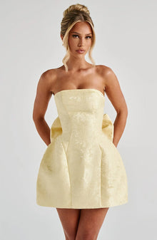Elani | Robe Mini Chic & Silhouette Sublimée