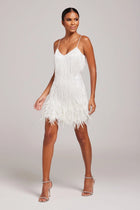 Nayaema | Robe Brillante & Effet Plumes