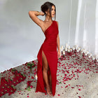 Mila | Robe Fendue Satinée Épaule Dénudée