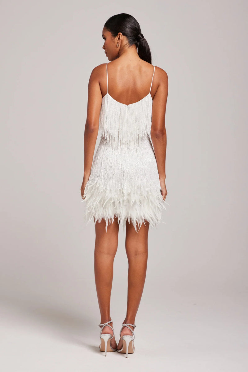 Nayaema | Robe Brillante & Effet Plumes