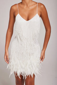 Nayaema | Robe Brillante & Effet Plumes