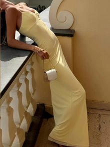 Mila | Robe Éclatante & Allure Élancée