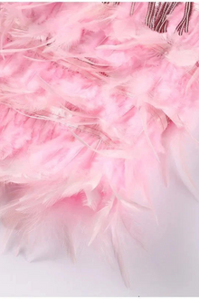 Nayaema | Robe Brillante & Effet Plumes