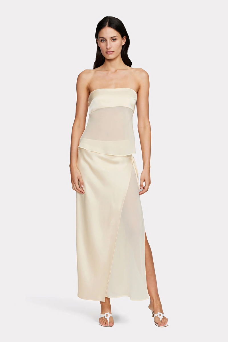 Nahia | Robe Épure & Transparence Sublime
