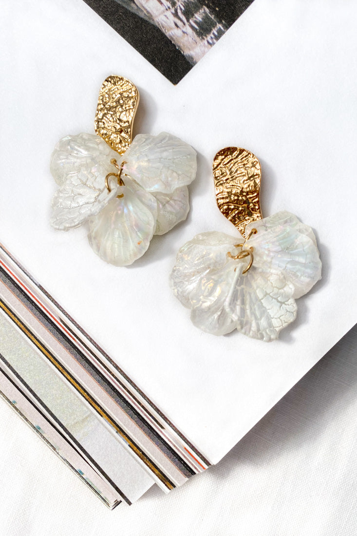 Boucles d'oreilles Orchidée Fleur Soleil Levant Blanches