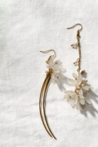 Boucles d'oreilles à perles en cascade Willah Blanches