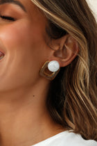 Boucles d'oreilles en acrylique marbré géométrique Halle Beige