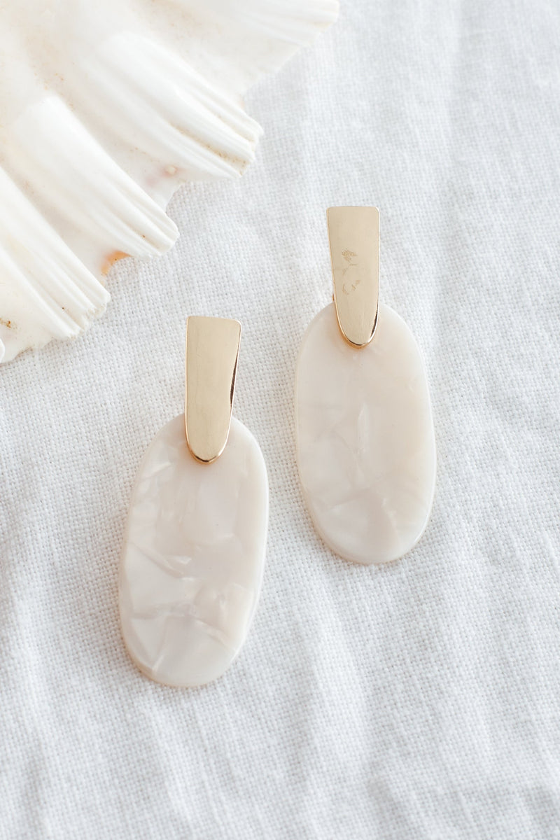 Boucles d'oreilles ovales en acrylique Raquel Huître