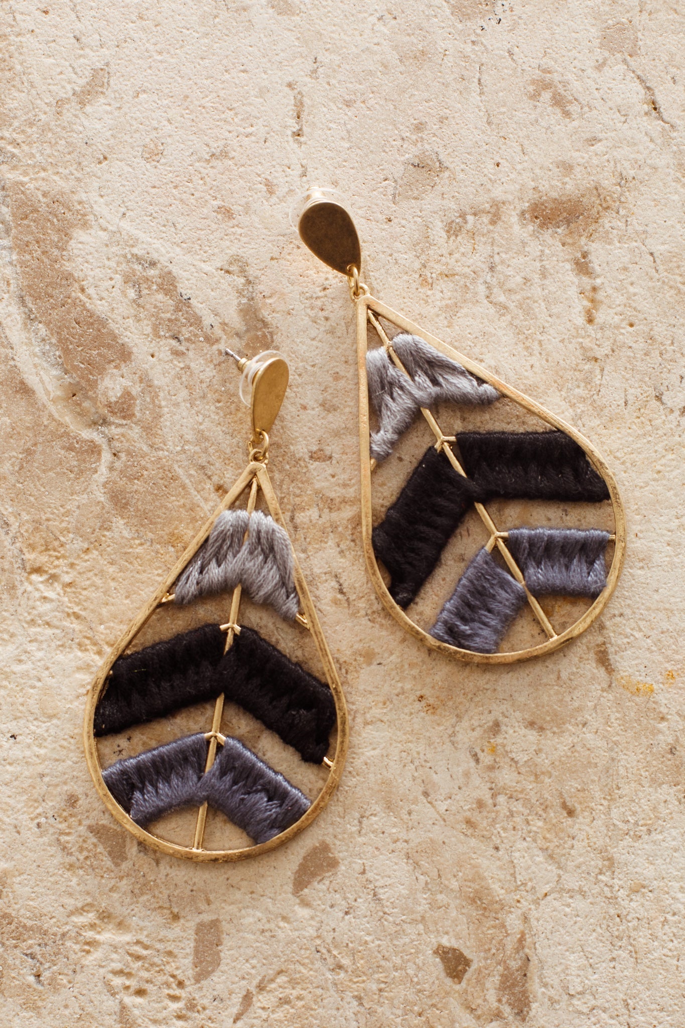 Boucles d'oreilles en chevron tressé Pippa Or