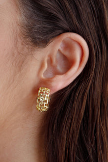 Boucles d'oreilles créoles petites en lien carré dorées