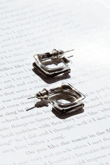 Boucles d'oreilles créoles carrées petites Maddox Argent