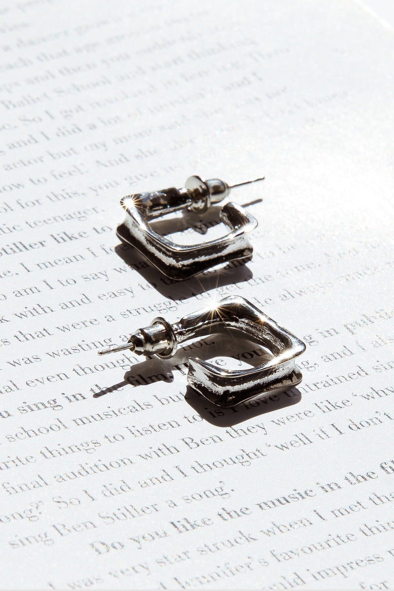 Boucles d'oreilles créoles carrées petites Maddox Argent