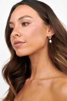 Boucles d'oreilles en perles dorées First Love