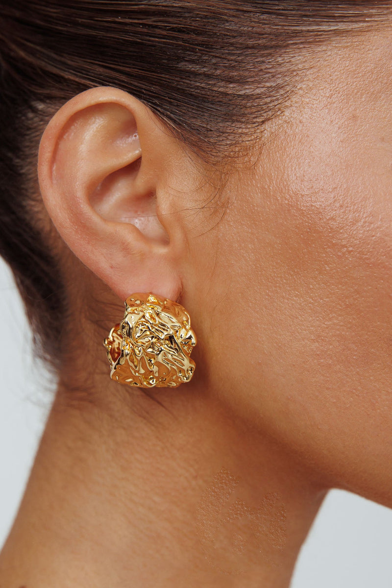 Boucles d'oreilles créoles en feuille d'or Ora