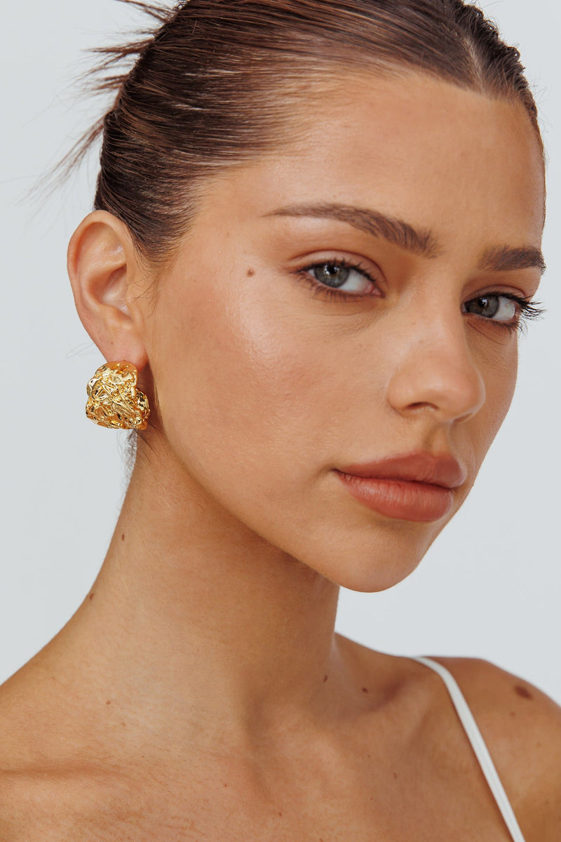 Boucles d'oreilles créoles en feuille d'or Ora