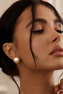 Boucles d'oreilles créoles en perles larges Ari en or
