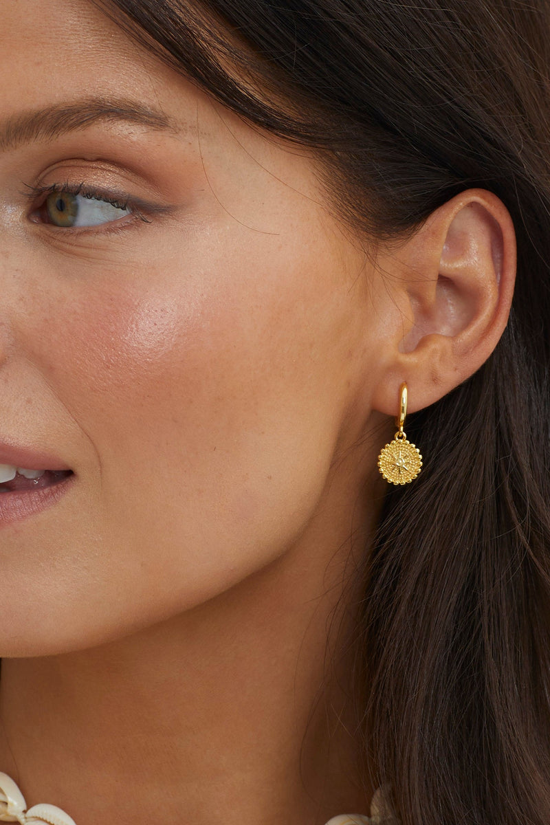 Boucles d'oreilles pendantes Ezra en or