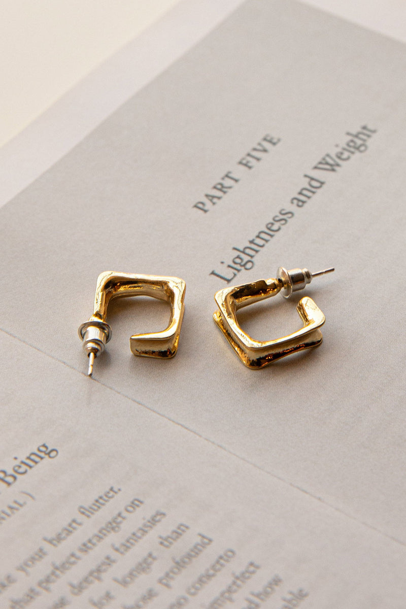 Boucles d'oreilles créoles ouvertes Isis en or