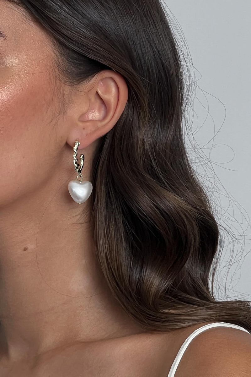 Boucles d'oreilles créoles en perles soufflées dorées Paris