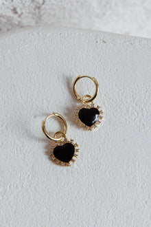 Boucles d'oreilles en émail cœur amoureux avec strass en or