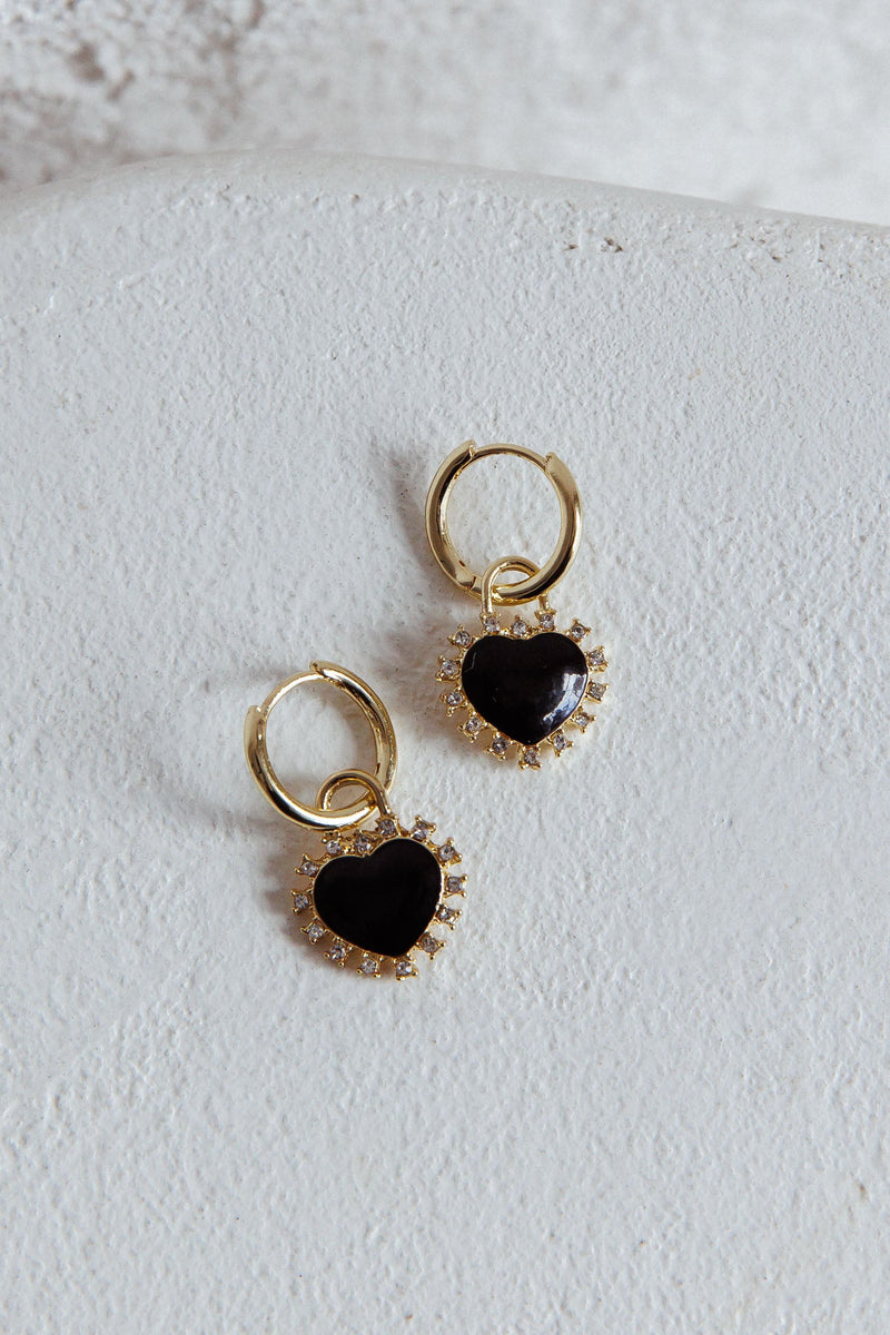 Boucles d'oreilles en émail cœur amoureux avec strass en or