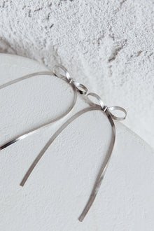 Boucles d'oreilles en argent avec nœud en chevron Macy