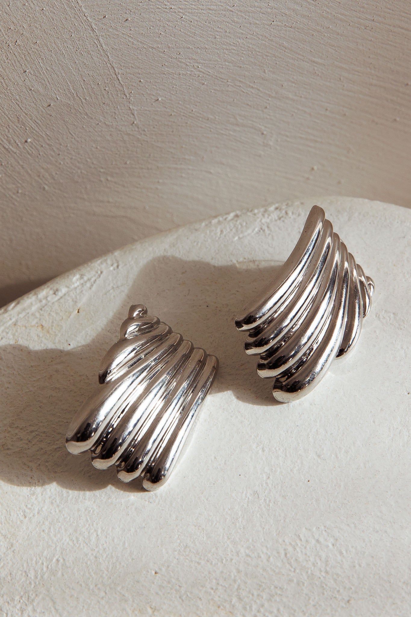 Boucles d'oreilles rectangulaires à rainures Wisdom Argent