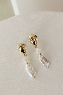 Boucles d'oreilles Elysian en perles suspendues