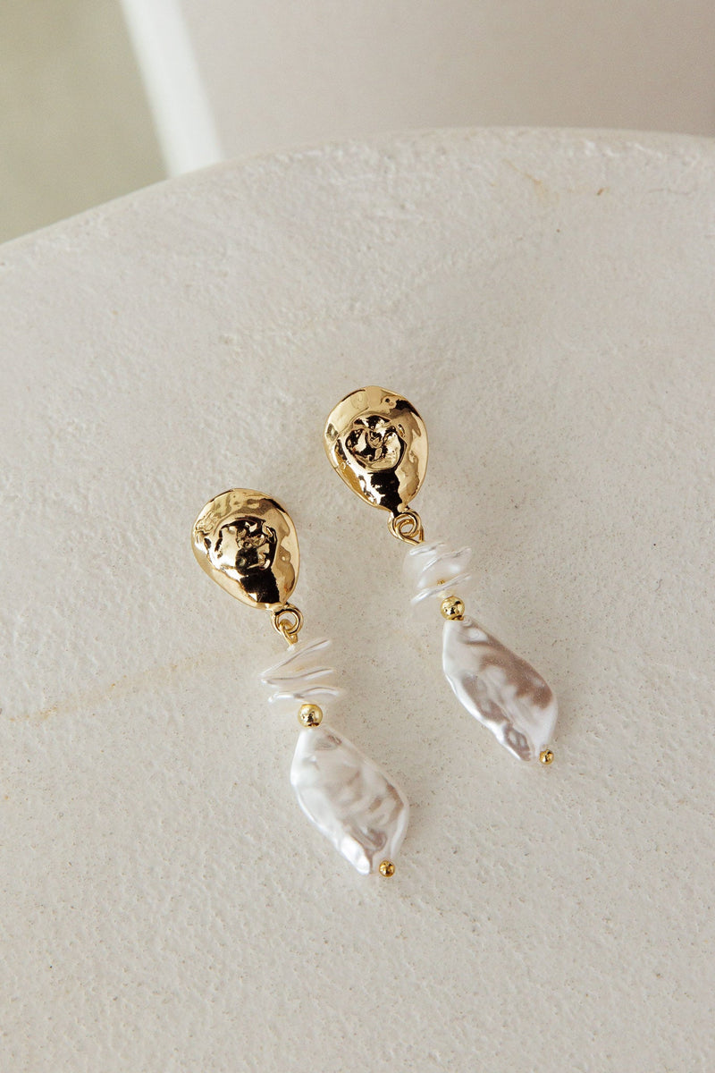 Boucles d'oreilles Elysian en perles suspendues
