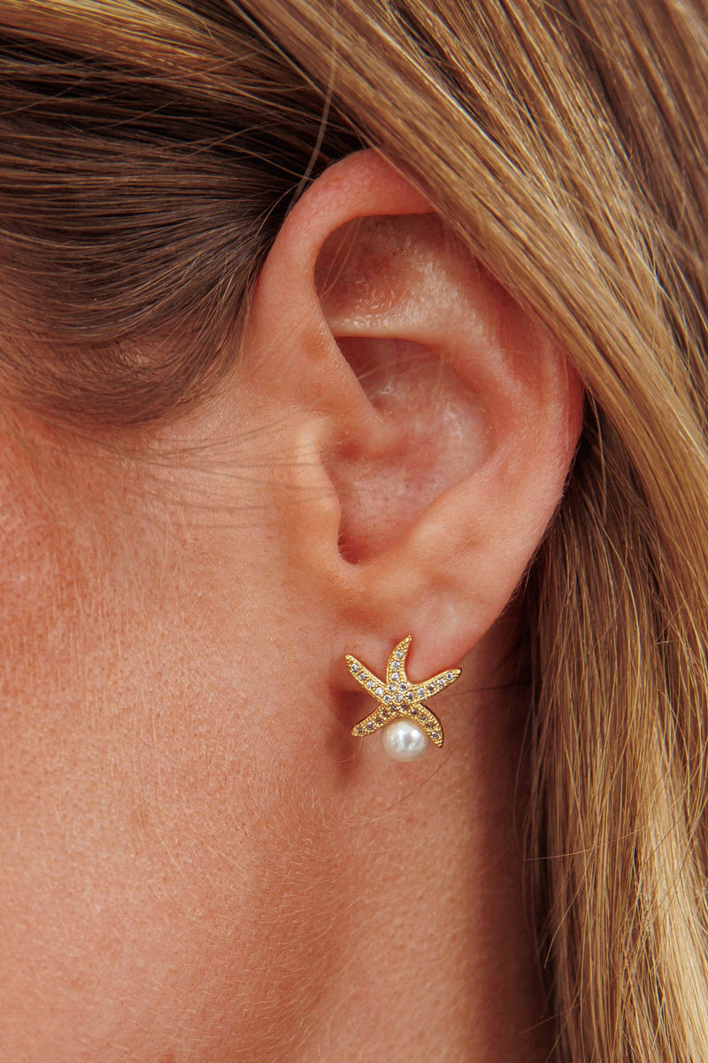Boucles d'oreilles Étoile de Mer Éthérée avec Perle en Stud Or