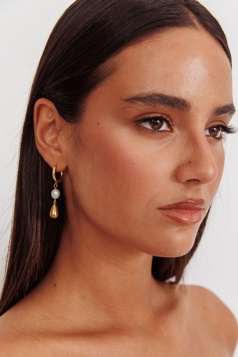 Boucles d'oreilles Elodie en perles goutte d'eau dorées