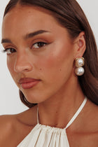 Boucles d'oreilles Clara en perles carrées dorées