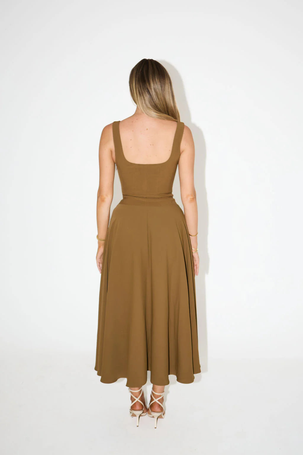 Lilou | Robe Épurée & Élégance Naturelle