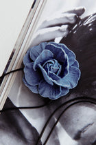 Collier Choker Averie Rosette en Denim