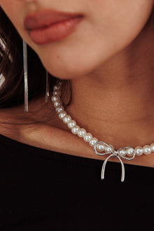 Collier en perles avec accent nœud Daydream Argent