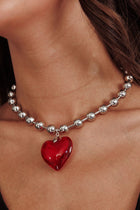 Collier Grand Cœur en Perles Argentées Lee Rouge