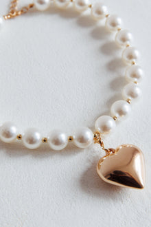 Collier en perles cœur large Kerri Or