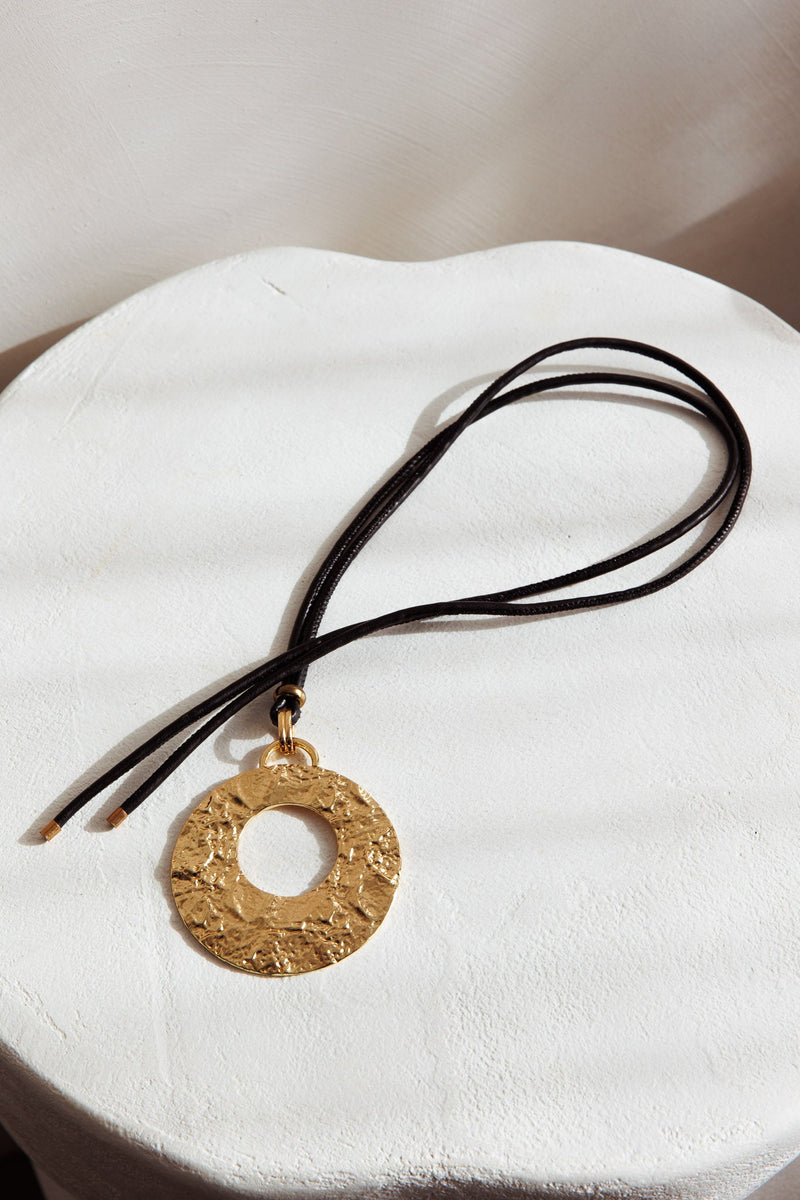 Collier Pendentif Rond Texturé Hometown Or