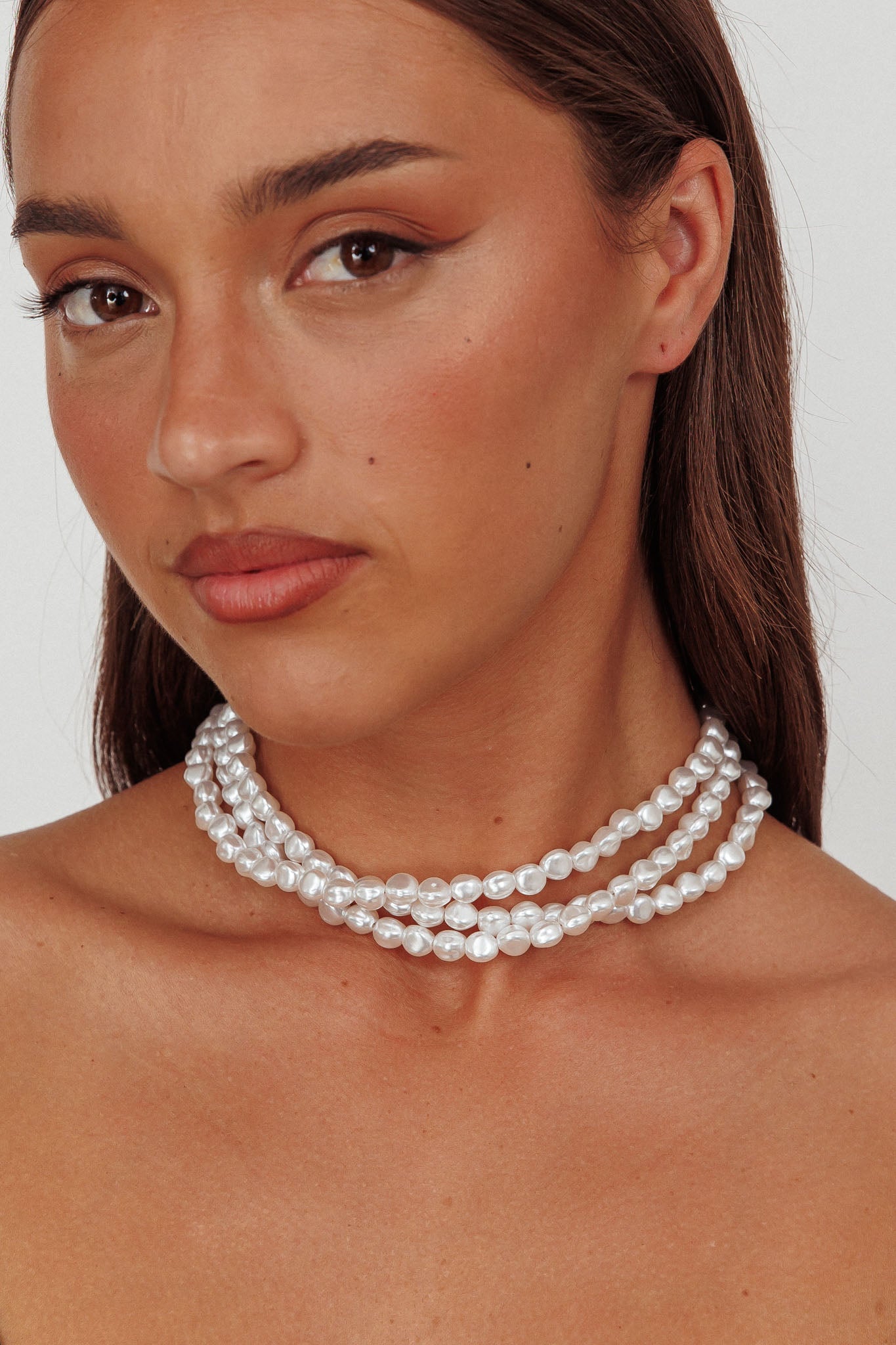 Collier Baroque à Trois Brins Roxanne Perle