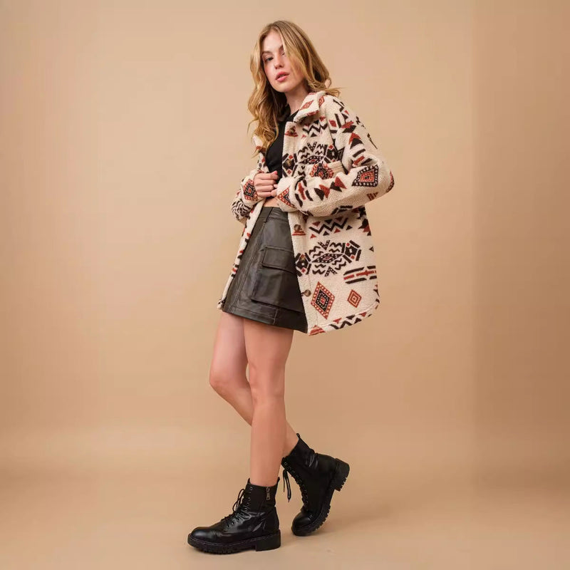 Fiona™ | Veste Élégante à Revers en Peluche