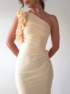 Liora | Robe Asymétrique Fleurie & Allure Sculptante