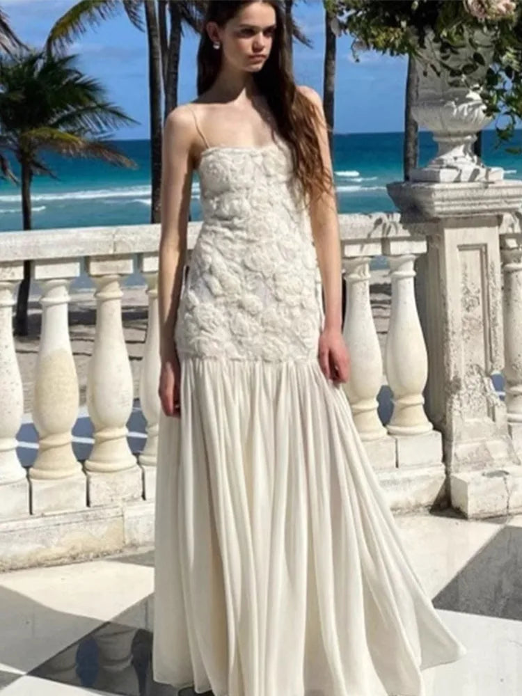 Liora | Robe Noire & Élégance Florale