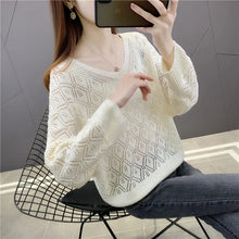 Lucy™ | Pull à col en V essentiel