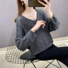 Lucy™ | Pull à col en V essentiel