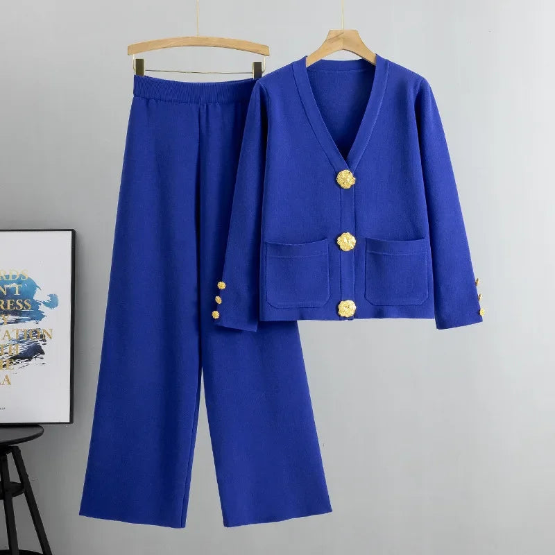 Maddie™ | Blouse avec des boutons en or et pantalon
