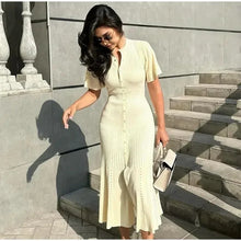 Élina | Robe Boutonnée & Élégance Intemporelle