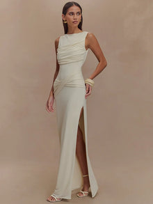 Maëva | Robe Plissée & Silhouette Élancée